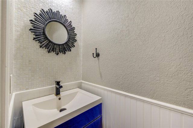 2527 Potomac Drive D, Houston, TX 77057