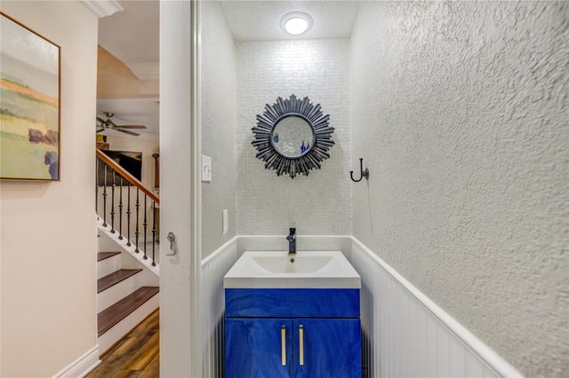 2527 Potomac Drive D, Houston, TX 77057