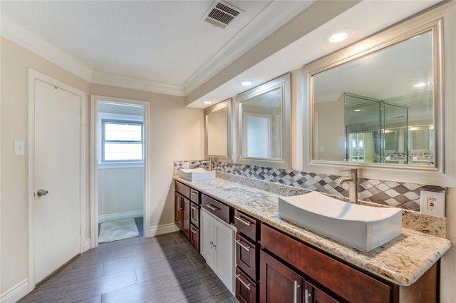 2527 Potomac Drive D, Houston, TX 77057