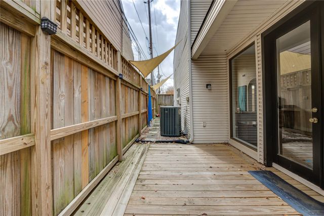 2527 Potomac Drive D, Houston, TX 77057