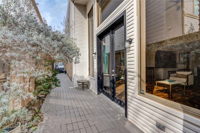 2527 Potomac Drive D, Houston, TX 77057