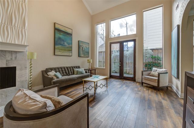 2527 Potomac Drive D, Houston, TX 77057