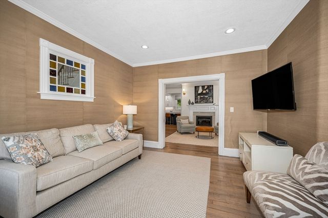 84 King Street, Reading, MA 01867