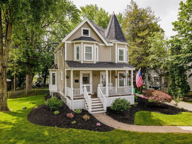 84 King Street, Reading, MA 01867