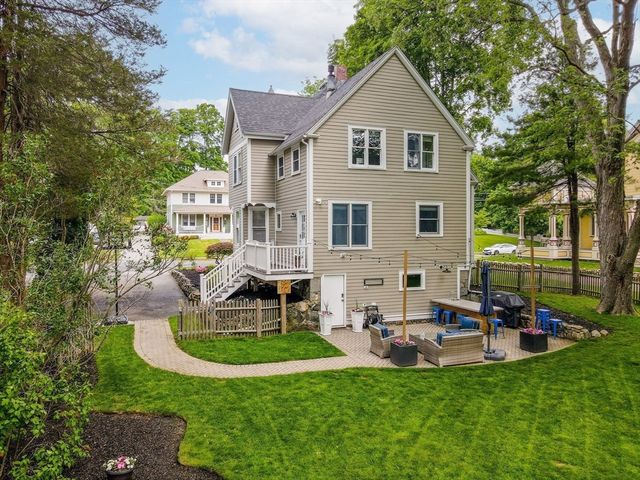 84 King Street, Reading, MA 01867