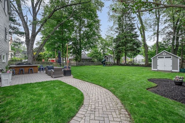 84 King Street, Reading, MA 01867