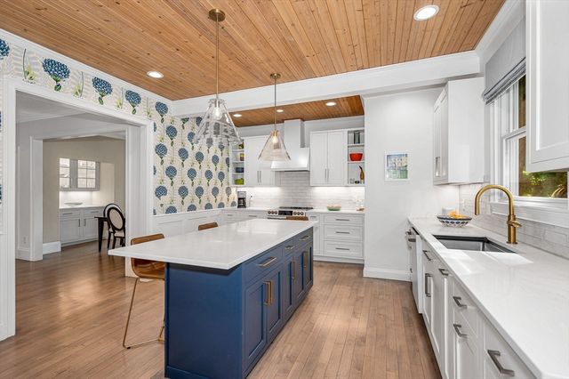 84 King Street, Reading, MA 01867