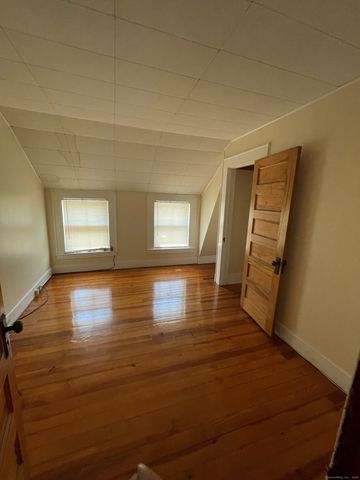 22 Fairview Street, Milford, CT 06460