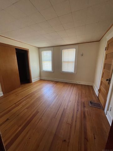 22 Fairview Street, Milford, CT 06460