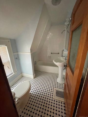 22 Fairview Street, Milford, CT 06460