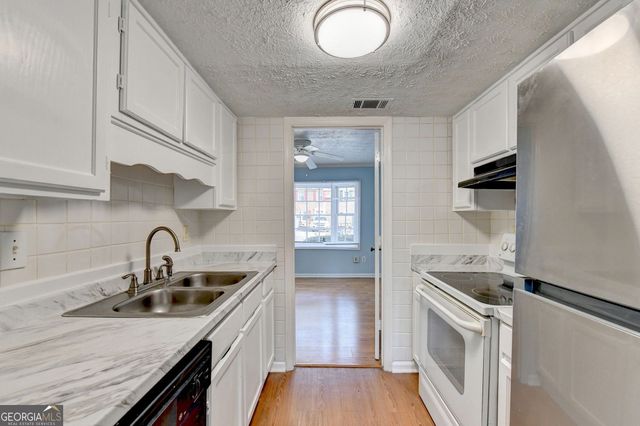 5607 Executive Way WAY, Norcross, GA 30071