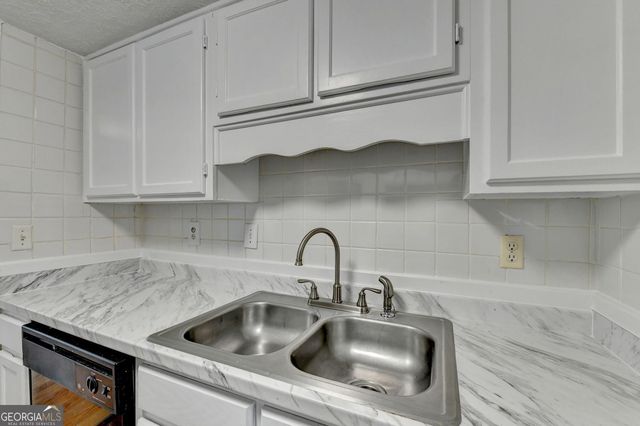 5607 Executive Way WAY, Norcross, GA 30071
