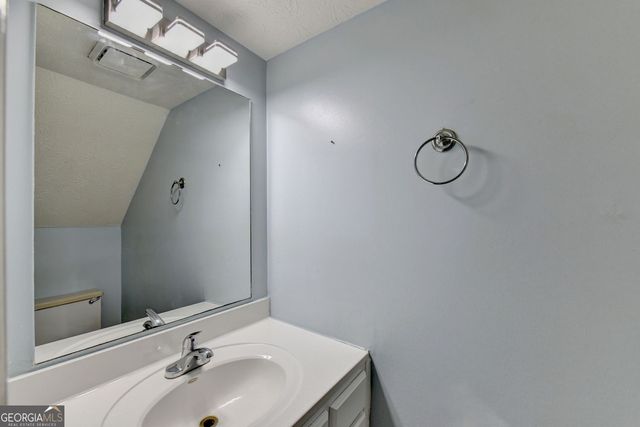 5607 Executive Way WAY, Norcross, GA 30071