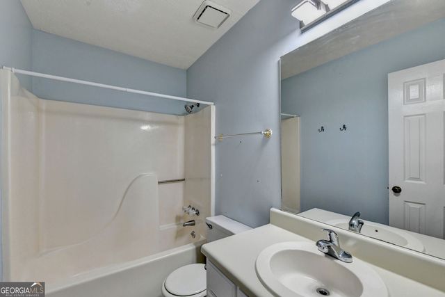 5607 Executive Way WAY, Norcross, GA 30071