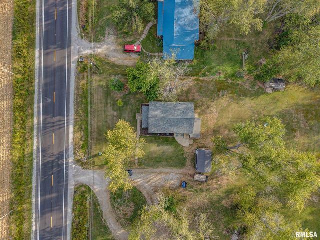 2109 N BROADWAY Avenue, Salem, IL 62881