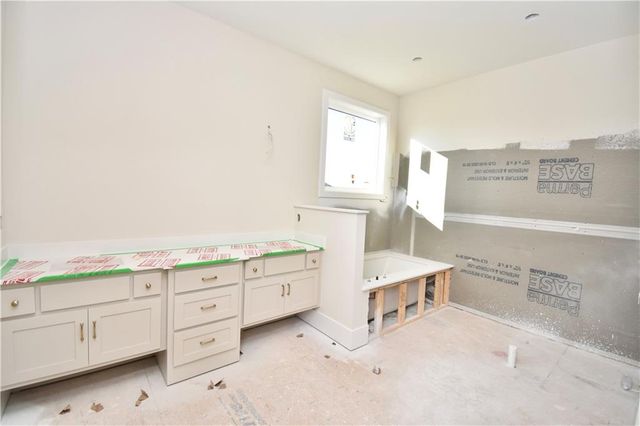 8308 NE 76TH Terrace, Kansas City, MO 64158