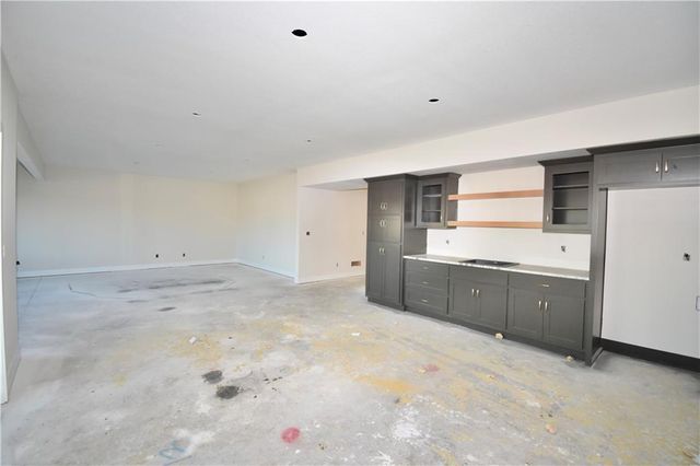 8308 NE 76TH Terrace, Kansas City, MO 64158