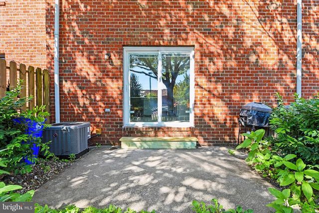 1223 N 3RD ST, Harrisburg, PA 17102