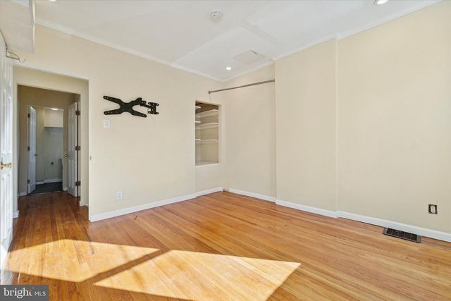 1005 TYLER AVE, Darby, PA 19023