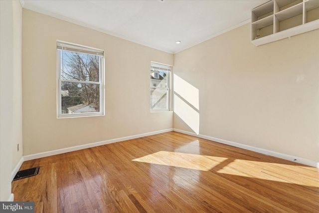 1005 TYLER AVE, Darby, PA 19023