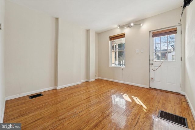 1005 TYLER AVE, Darby, PA 19023