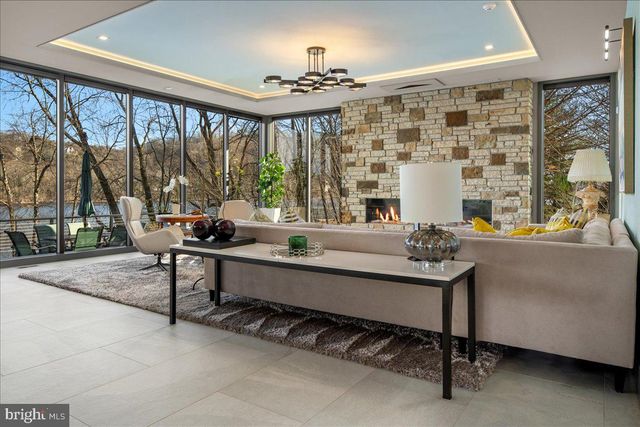 182 S MAIN ST, New Hope, PA 18938