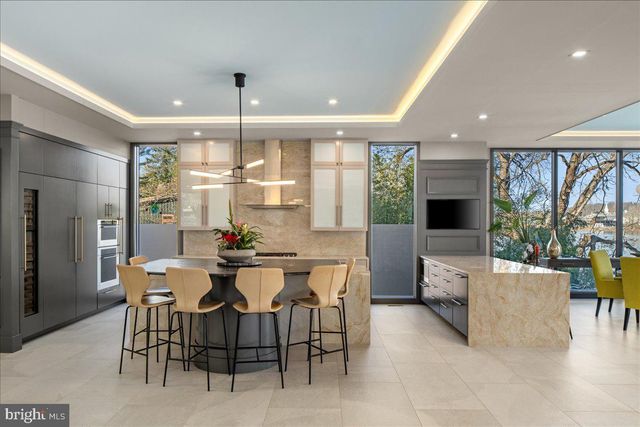 182 S MAIN ST, New Hope, PA 18938