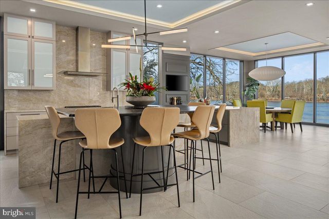 182 S MAIN ST, New Hope, PA 18938