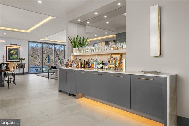 182 S MAIN ST, New Hope, PA 18938