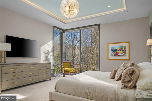 182 S MAIN ST, New Hope, PA 18938