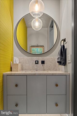 182 S MAIN ST, New Hope, PA 18938