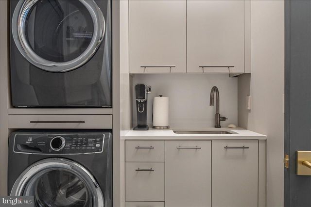 182 S MAIN ST, New Hope, PA 18938