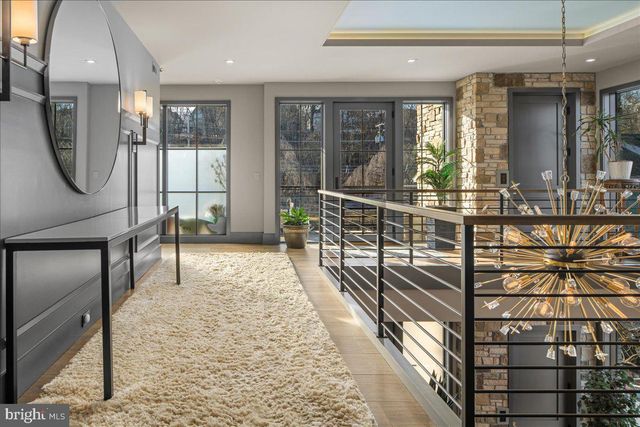 182 S MAIN ST, New Hope, PA 18938