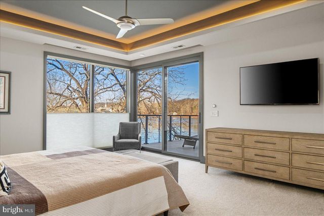 182 S MAIN ST, New Hope, PA 18938