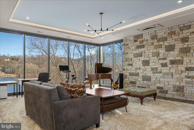 182 S MAIN ST, New Hope, PA 18938