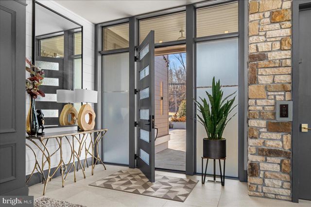 182 S MAIN ST, New Hope, PA 18938