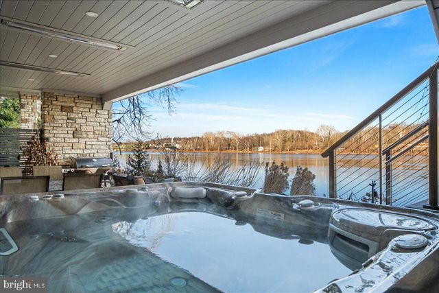 182 S MAIN ST, New Hope, PA 18938