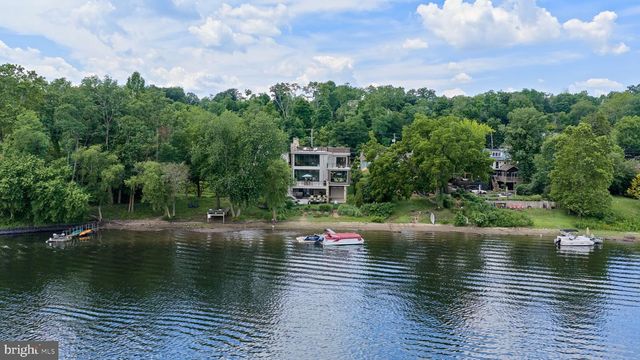 182 S MAIN ST, New Hope, PA 18938
