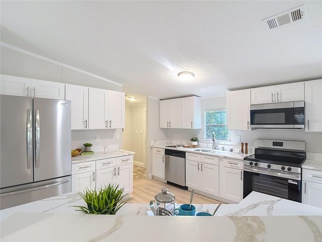 6106 NUNDY AVENUE, Gibsonton, FL 33534