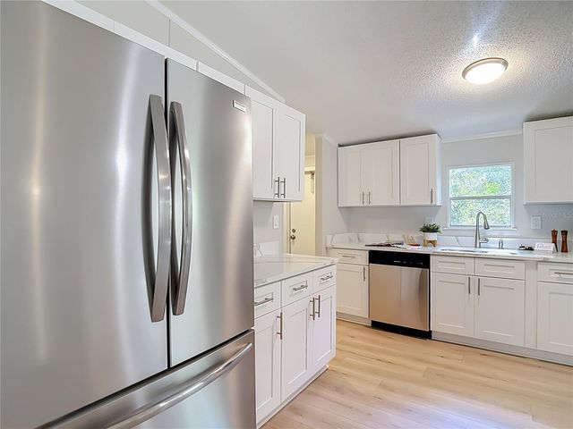 6106 NUNDY AVENUE, Gibsonton, FL 33534
