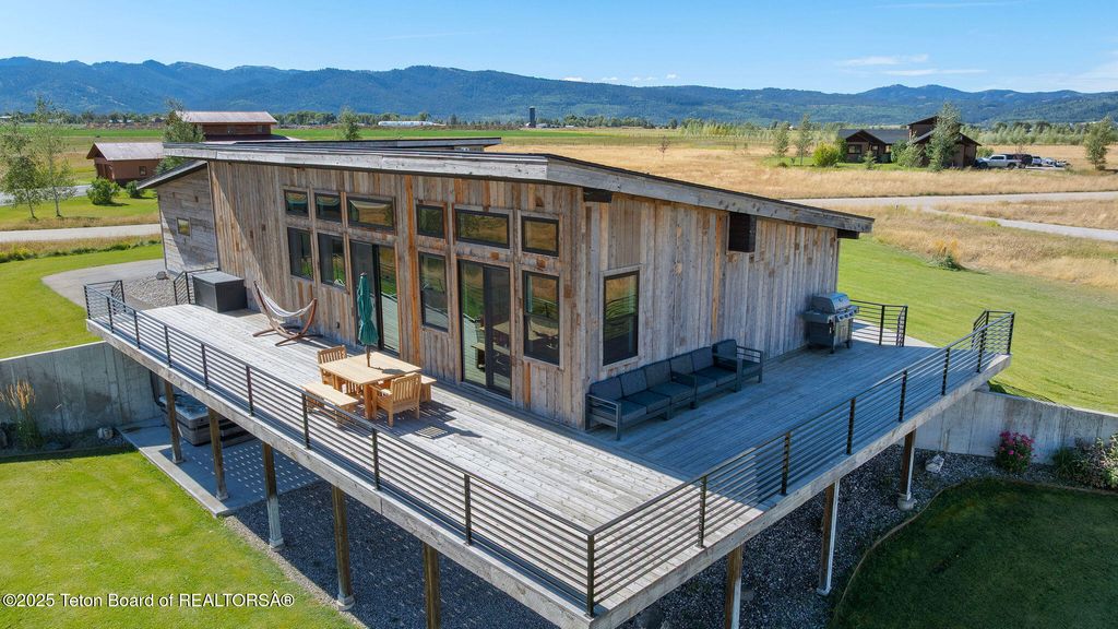 1410 RUNNING HORSE Trail, Victor, ID 83455 photo 3