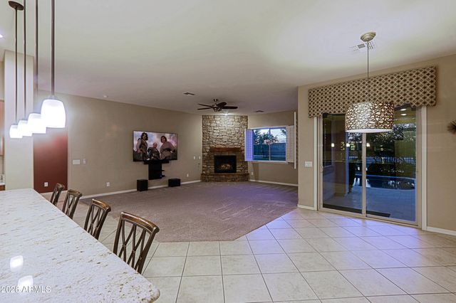 21098 N 76TH Avenue, Glendale, AZ 85308