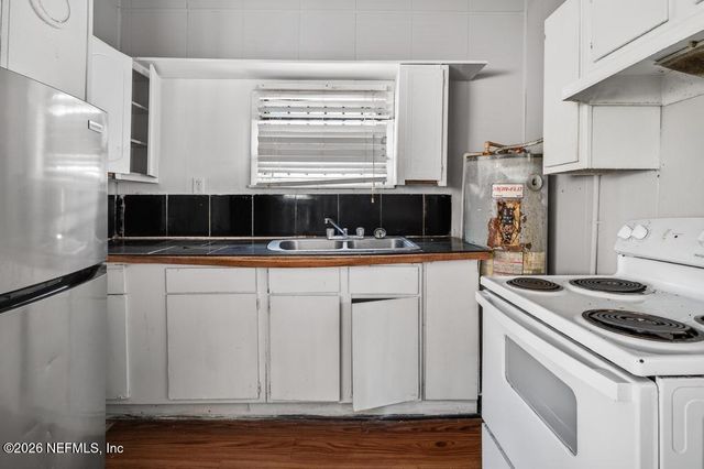 1024 EAVERSON Street, Jacksonville, FL 32204