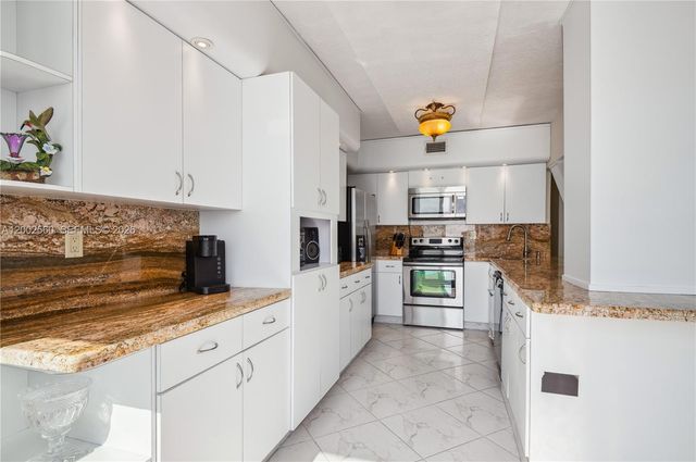 3505 S OCEAN DR 212, Hollywood, FL 33019