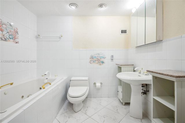 3505 S OCEAN DR 212, Hollywood, FL 33019