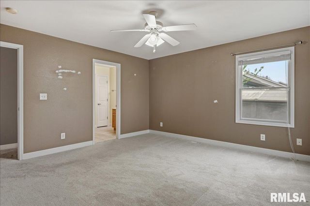 2712 Carl Prairie Drive, Springfield, IL 62703