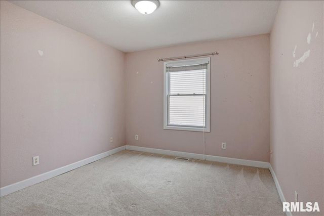 2712 Carl Prairie Drive, Springfield, IL 62703