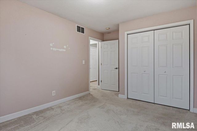 2712 Carl Prairie Drive, Springfield, IL 62703