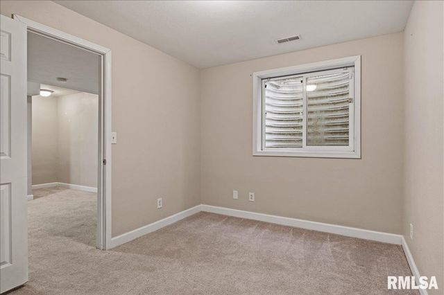 2712 Carl Prairie Drive, Springfield, IL 62703