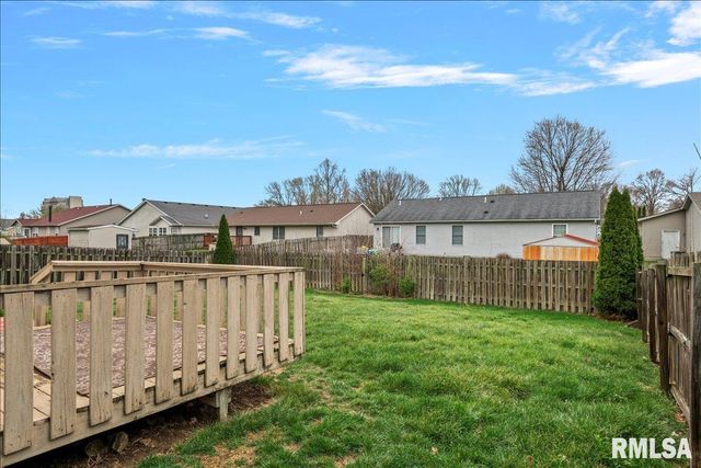 2712 Carl Prairie Drive, Springfield, IL 62703